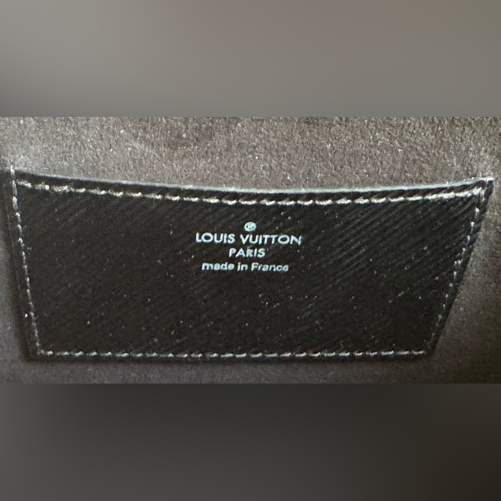 š„Louis Vuitton Limited Edition Twist Electric Epi MM Bagš„ - Picture 13 of 16